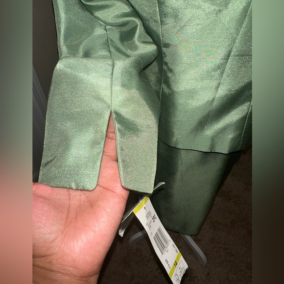 Suit Studio 2 piece suit - Picture 7 of 16